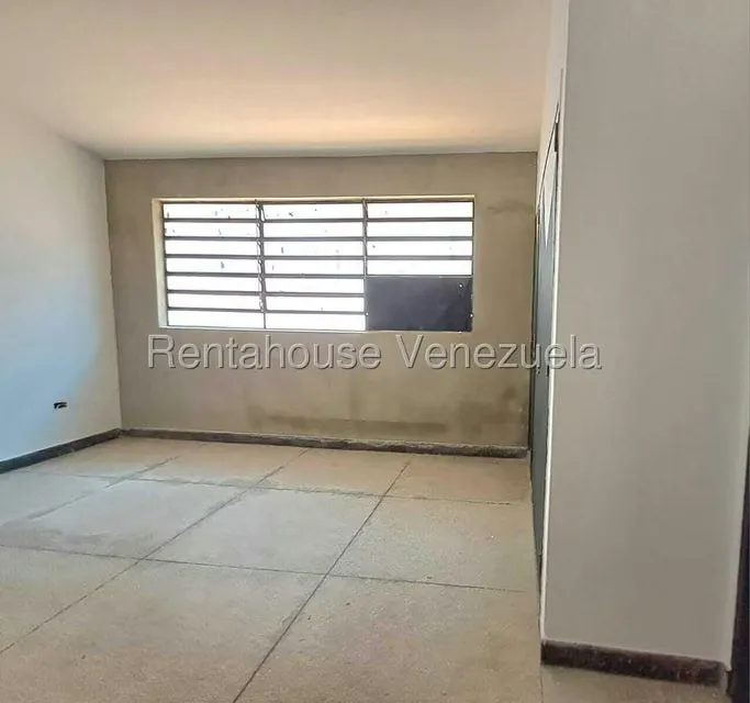 Casa (1 Nivel) en Alquiler en Trigal Sur, Carabobo - 17