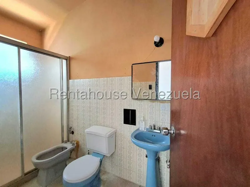 Casa (1 Nivel) en Alquiler en Trigal Sur, Carabobo - 24