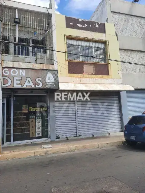 Local Comercial en alquiler ubicado en Calle Falcón