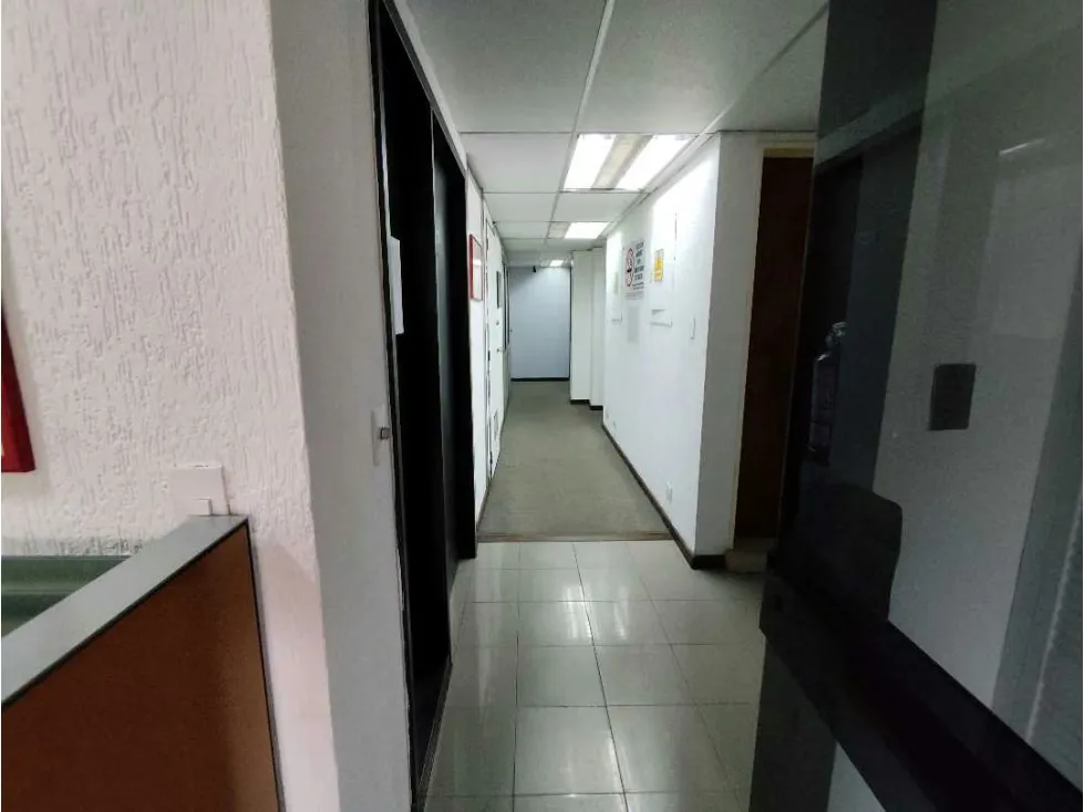 Se vende Oficina Comercial 517m2 La Trinidad 0620 - 8