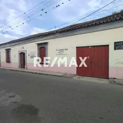 EN VENTA AMPLIA CASA COLONIAL EN QUIBOR.
