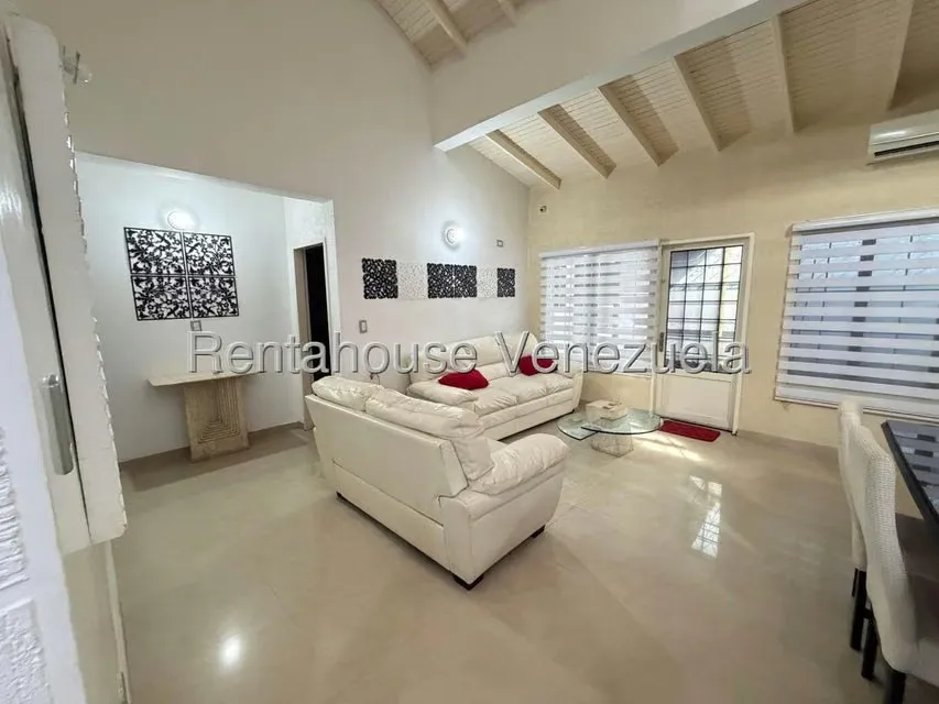 Casa (Duplex) en Alquiler en Altos de la Galera, Portuguesa - 2
