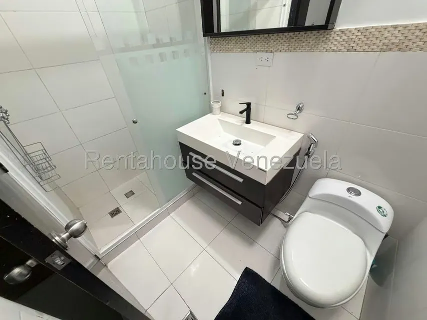 Casa (Duplex) en Alquiler en Altos de la Galera, Portuguesa - 25