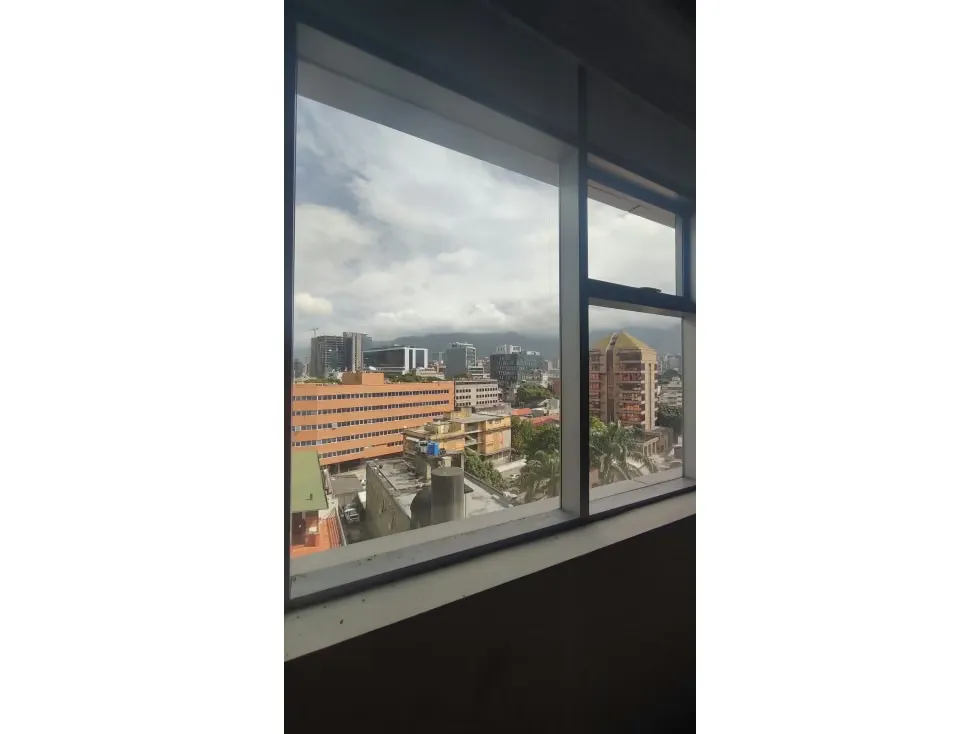 Se alquila Oficina 160m² Las Mercedes - 7