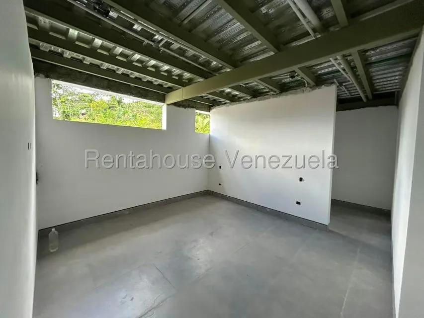 Casa (Multipes Niveles) en Venta en Cerro Verde, Distrito Metropolitano - 28