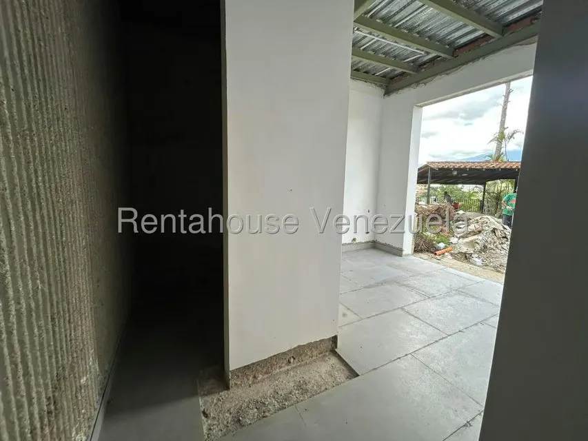 Casa (Multipes Niveles) en Venta en Cerro Verde, Distrito Metropolitano - 35