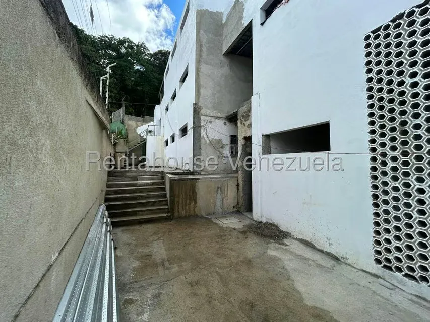 Casa (Multipes Niveles) en Venta en Cerro Verde, Distrito Metropolitano - 38