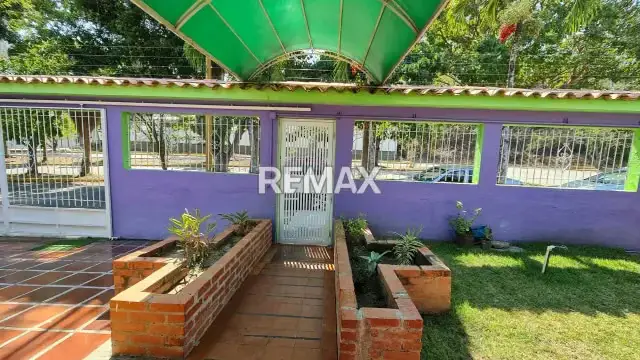 CASA EN LAS 4 AVENIDAS DE PREBO