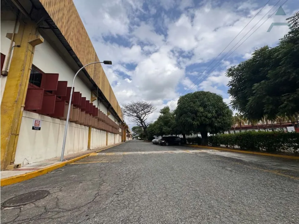 Galpon conjunto centro productividad industrial El recreo - 25