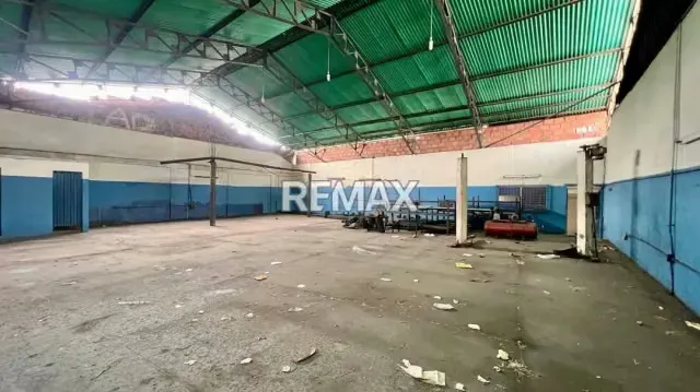 Galpón comercial Ubicado estratégicamente en la calle 16 - 3
