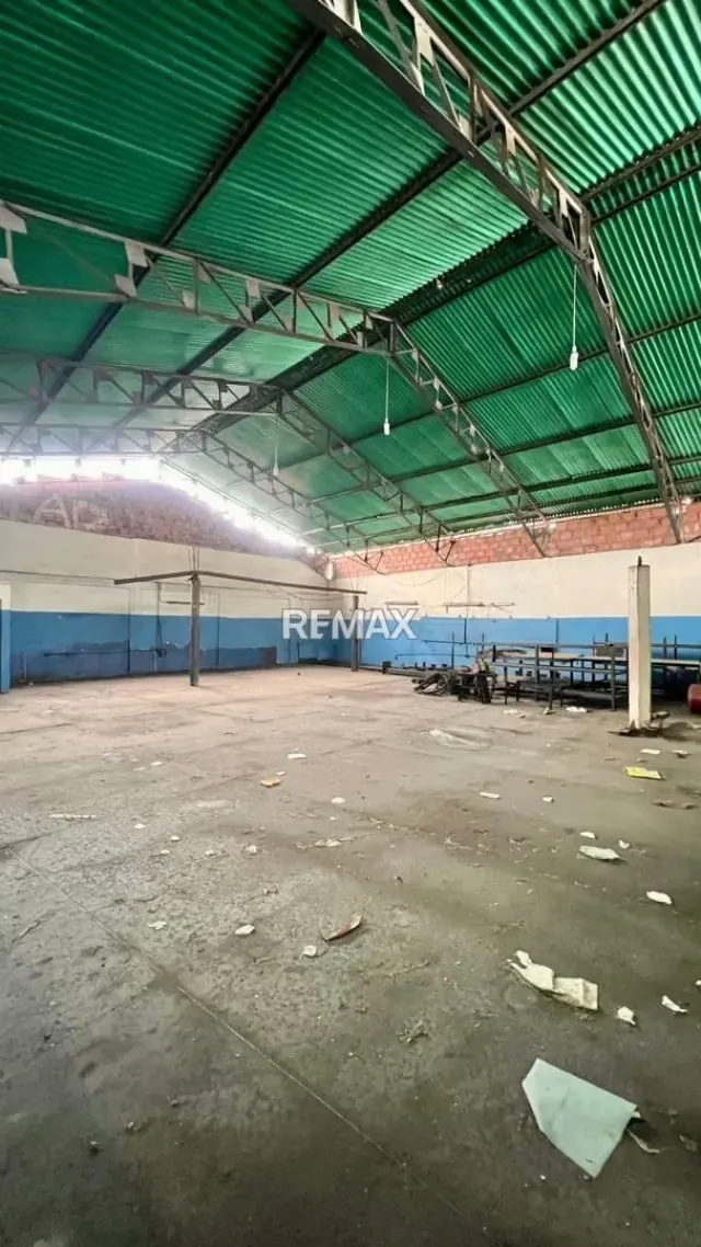 Galpón comercial Ubicado estratégicamente en la calle 16 - 4