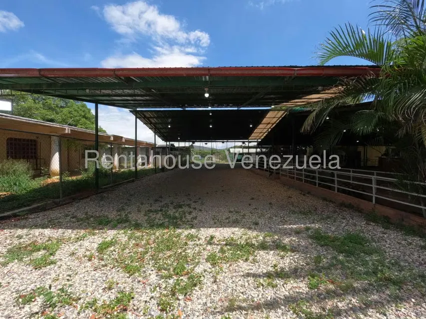 Comercial (Club Campestre) en Venta en Parroquia El Cuji, Lara - 24
