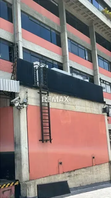 ALQUILER OFICINA EN LOS CORTIJOS 1212 M2 26-32 - 2
