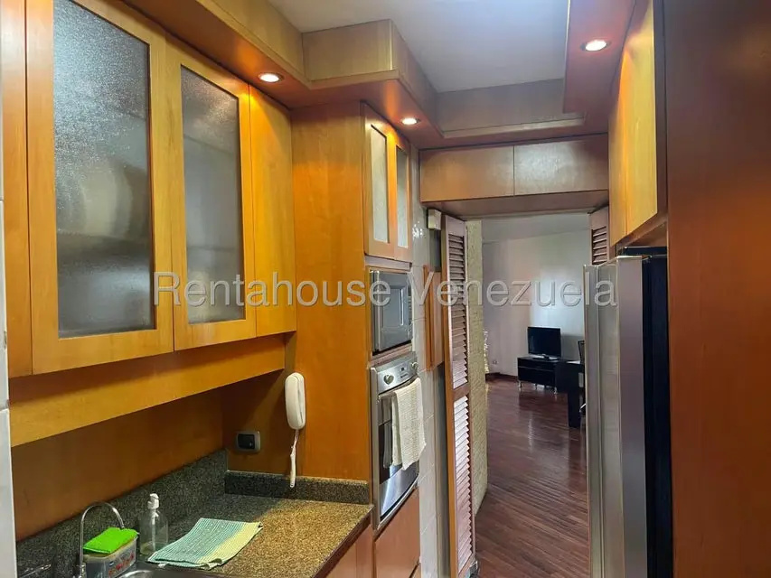 Apartamento (1 Nivel) en Alquiler en El Rosal, Distrito Metropolitano - 11