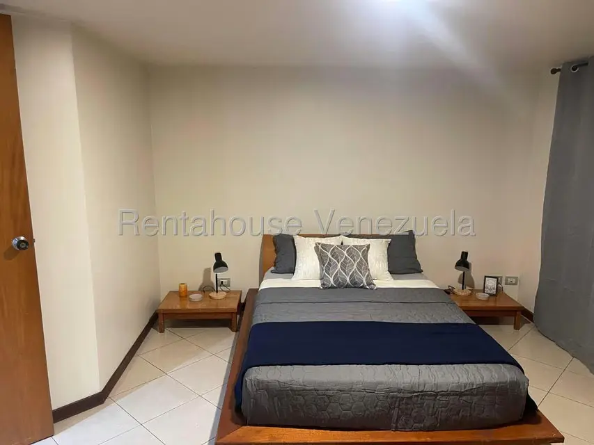 Apartamento (1 Nivel) en Alquiler en El Rosal, Distrito Metropolitano - 17
