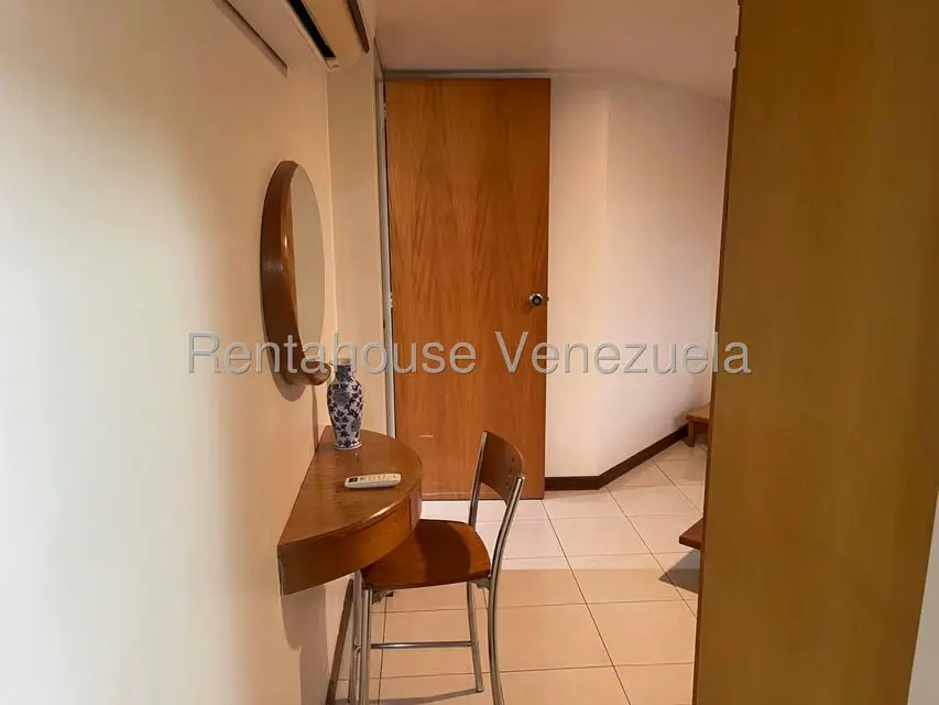 Apartamento (1 Nivel) en Alquiler en El Rosal, Distrito Metropolitano - 18
