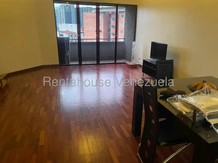 Apartamento (1 Nivel) en Alquiler en El Rosal, Distrito Metropolitano - 3