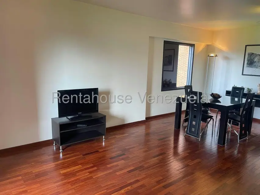 Apartamento (1 Nivel) en Alquiler en El Rosal, Distrito Metropolitano - 7