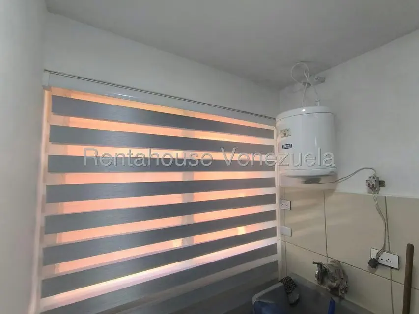 Apartamento (1 Nivel) en Venta en Avenida Bolivar Norte, Carabobo - 18