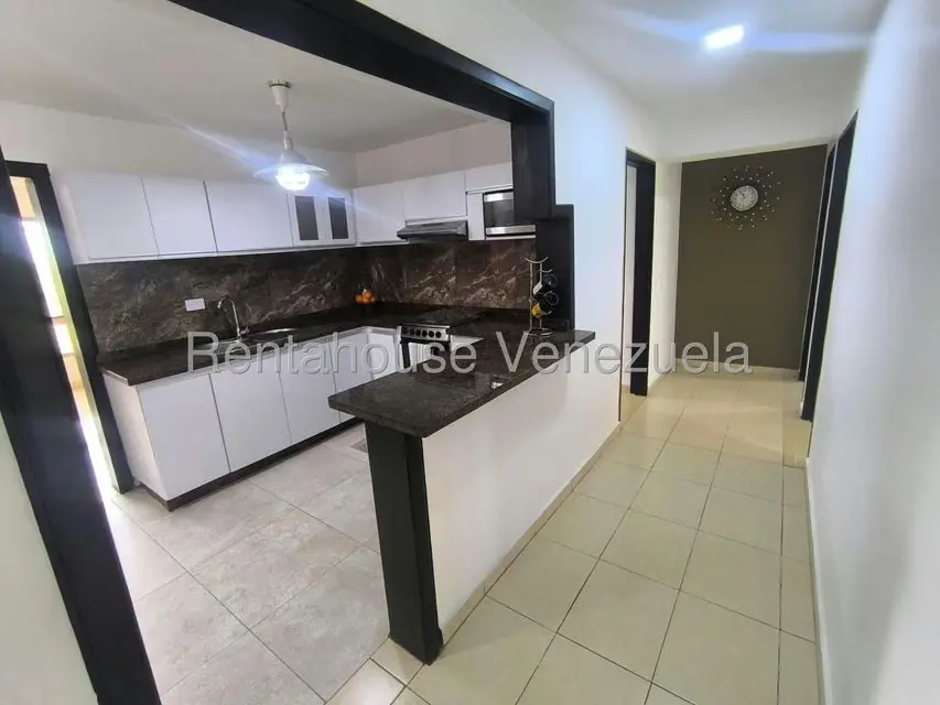 Apartamento (1 Nivel) en Venta en Avenida Bolivar Norte, Carabobo - 26