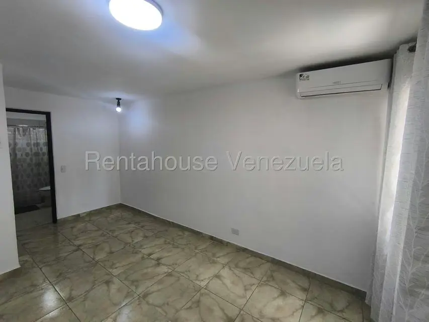 Apartamento (1 Nivel) en Venta en Avenida Bolivar Norte, Carabobo - 35