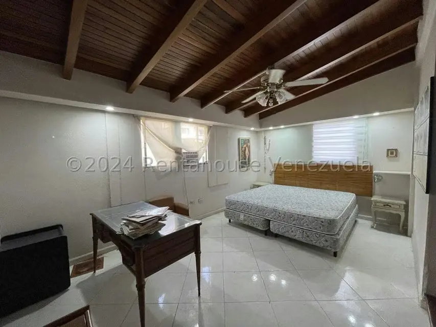 Apartamento (Duplex) en Venta en Colinas de Bello Monte, Distrito Metropolitano - 15