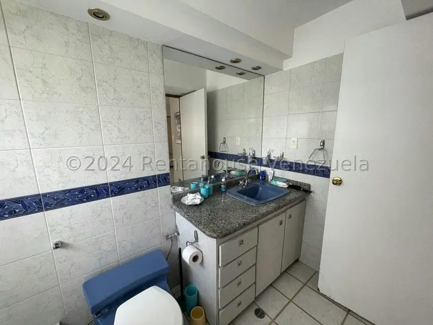 Apartamento (Duplex) en Venta en Colinas de Bello Monte, Distrito Metropolitano - 17