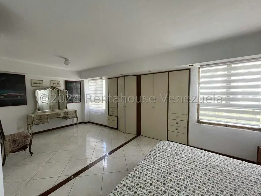Apartamento (Duplex) en Venta en Colinas de Bello Monte, Distrito Metropolitano - 20