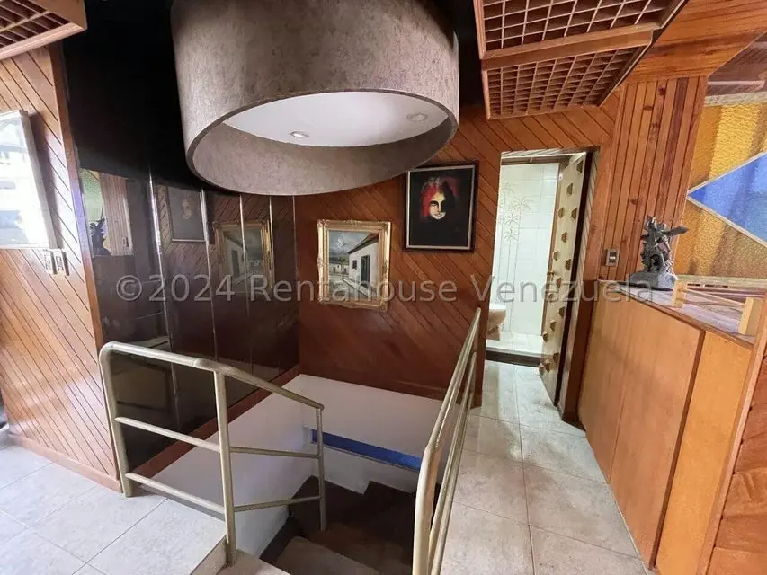 Apartamento (Duplex) en Venta en Colinas de Bello Monte, Distrito Metropolitano - 24