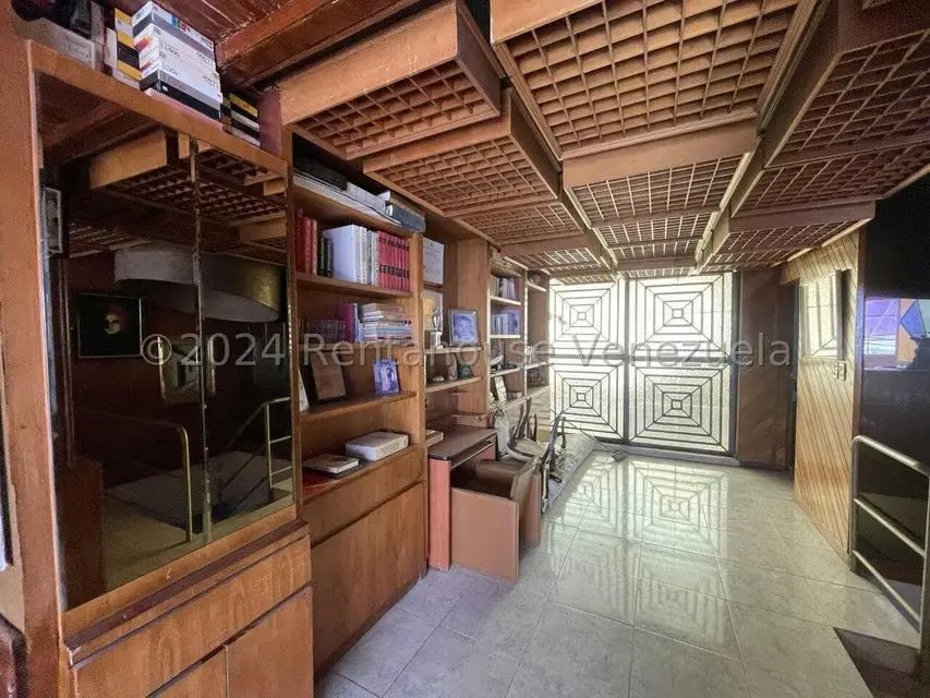 Apartamento (Duplex) en Venta en Colinas de Bello Monte, Distrito Metropolitano - 27