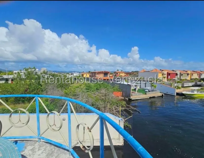Casa (Casas de Playa) en Venta en Puerto Encantado, Miranda - 29