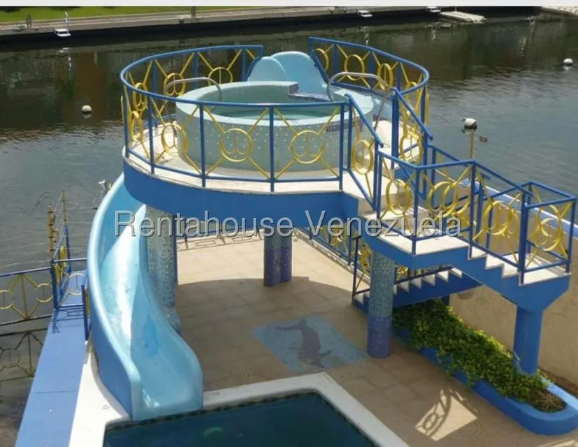 Casa (Casas de Playa) en Venta en Puerto Encantado, Miranda - 5