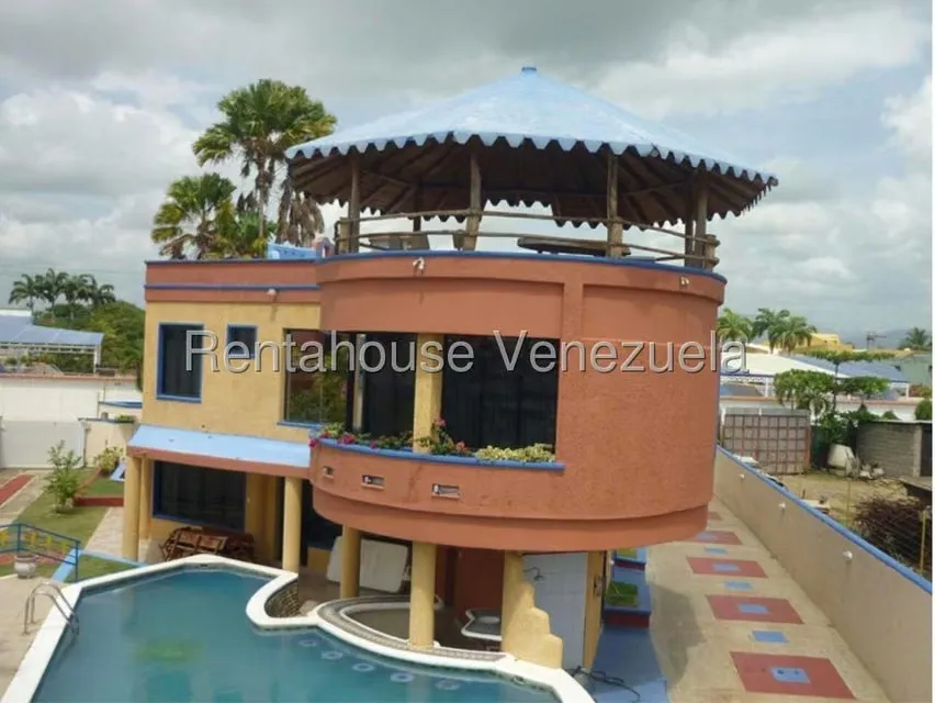 Casa (Casas de Playa) en Venta en Puerto Encantado, Miranda - 6
