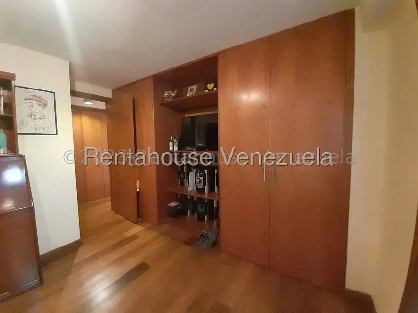 Apartamento (1 Nivel) en Alquiler en Colinas de La California, Distrito Metropolitano - 13