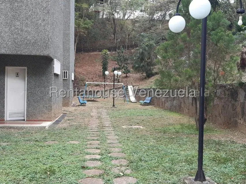 Apartamento (1 Nivel) en Alquiler en Colinas de La California, Distrito Metropolitano - 4