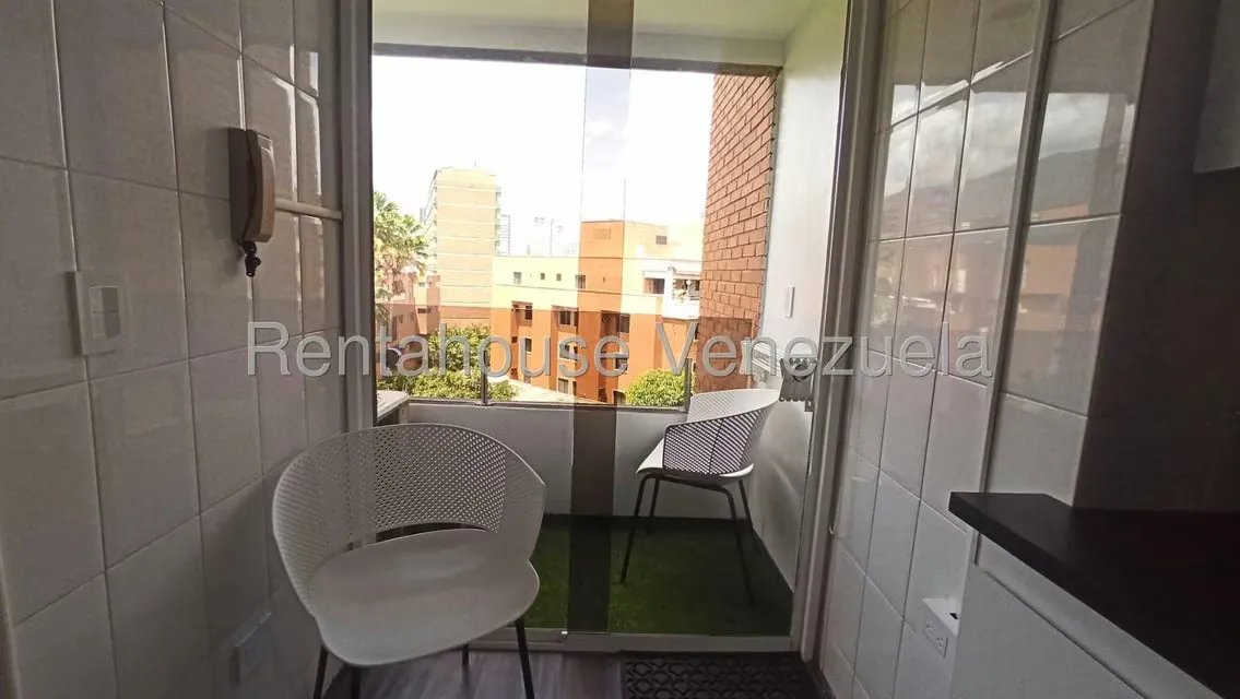 Apartamento (1 Nivel) en Alquiler en Campo Alegre, Distrito Metropolitano - 16
