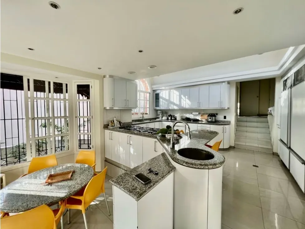 Se vende casa 812m2 4h+2s+anexo/8p/10b Los Chorros - 12