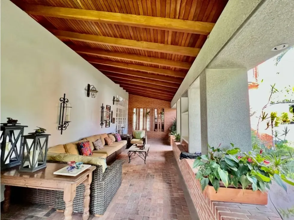 Se vende casa 812m2 4h+2s+anexo/8p/10b Los Chorros - 10