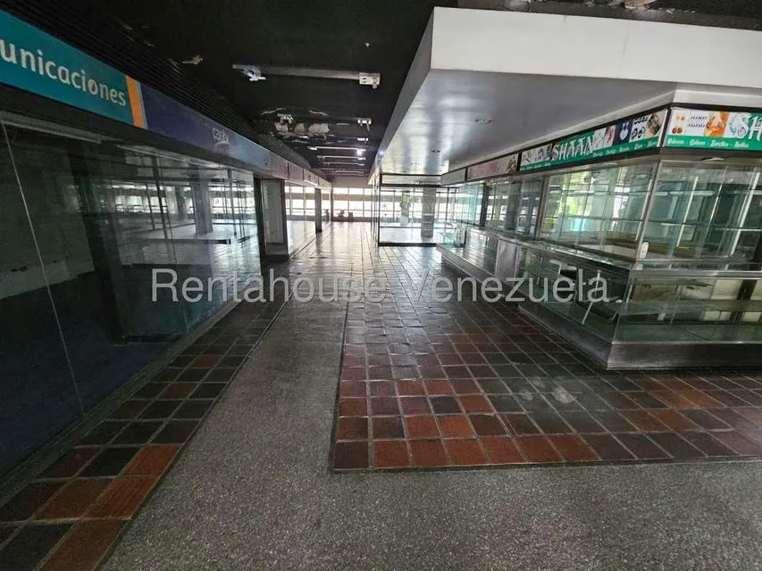 Local Comercial en Alquiler en Las Salias, Miranda - 14
