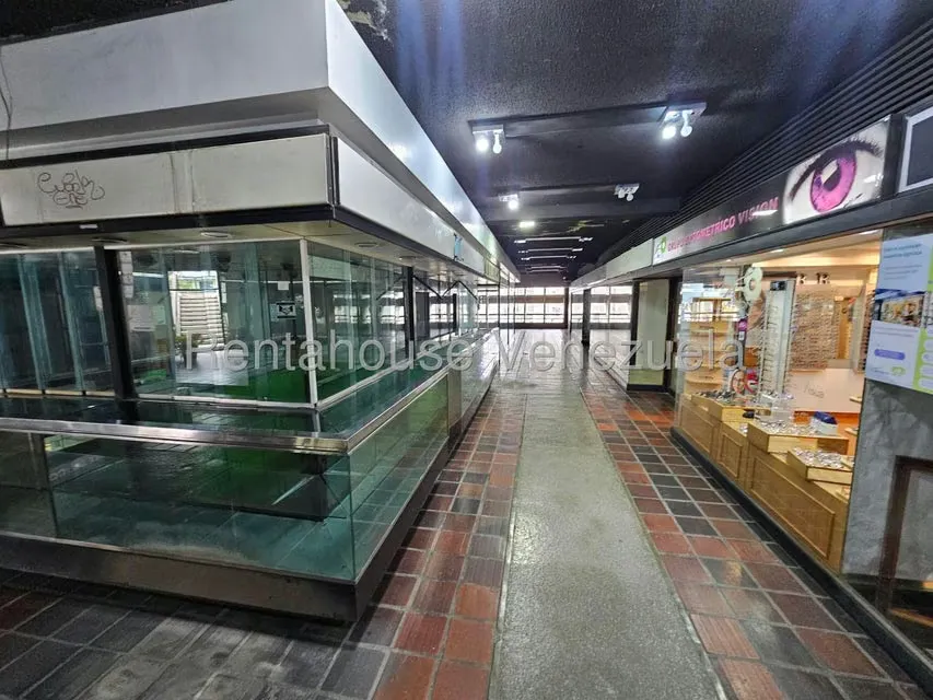 Local Comercial en Alquiler en Las Salias, Miranda - 7