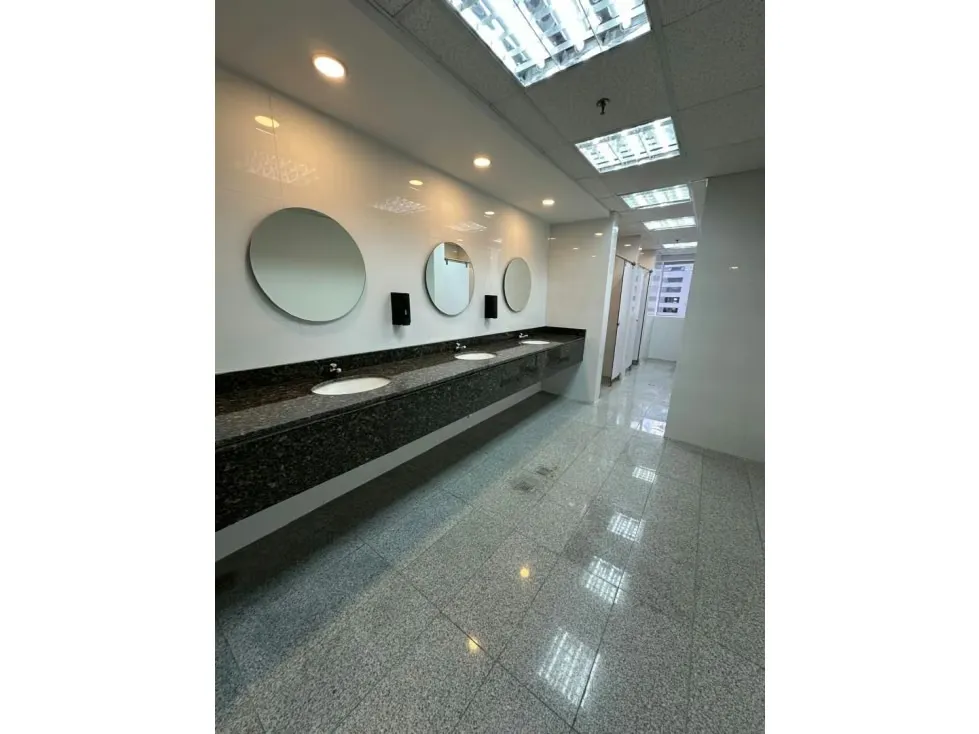 Oficina en venta 1450m², Torre 302, Av. Orinoco - 12