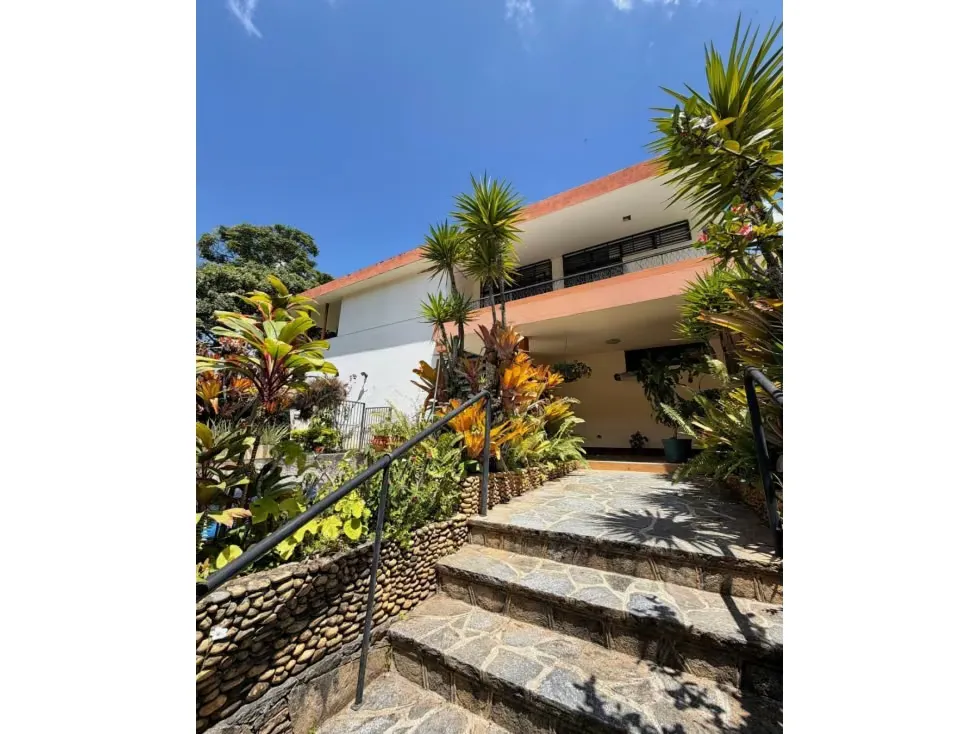 Vendo casa para remodelar 593m2 Caurimare 0271