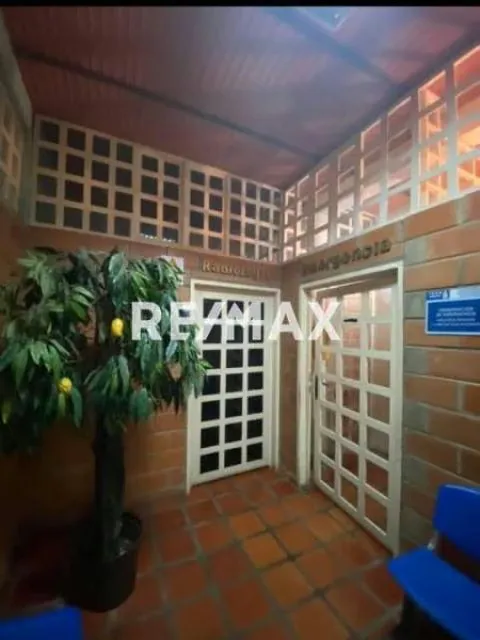 Edificacion Comercial o Profesional en Bejuma- Carabobo + Local - 2