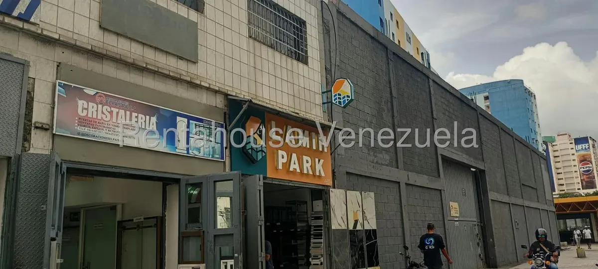 Local Comercial en Alquiler en San Martin, Distrito Metropolitano
