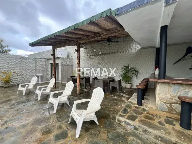 Vende Propiedad De 1150 M2 Con Fines De Posada Completamente Operativa - 17