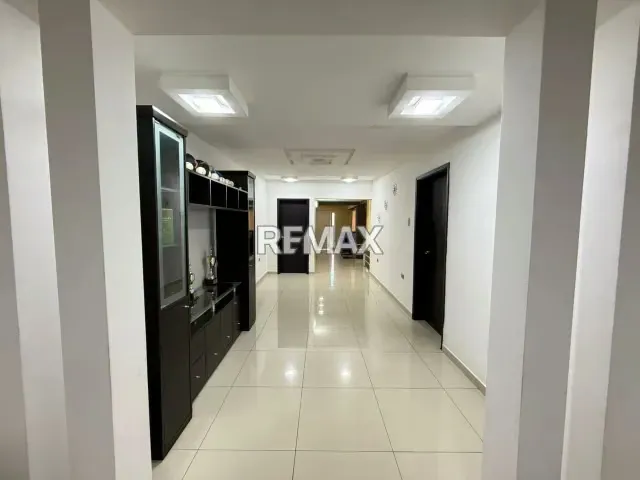 Hermosa Casa en Venta en Tamare Sector Andrés Bello. Amplios Espacios Totalmente Actualizados, Ubicada a escasos metros de Principal Alteria Vial. - 8