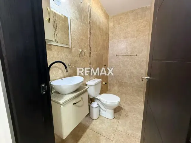 Hermosa Casa en Venta en Tamare Sector Andrés Bello. Amplios Espacios Totalmente Actualizados, Ubicada a escasos metros de Principal Alteria Vial. - 9