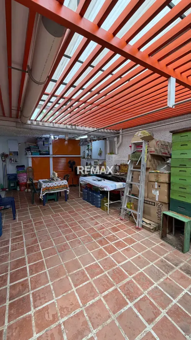 Aparto Quinta en venta Urb Prebo calle abierta cerca del CC shopping semi remodelada - 8