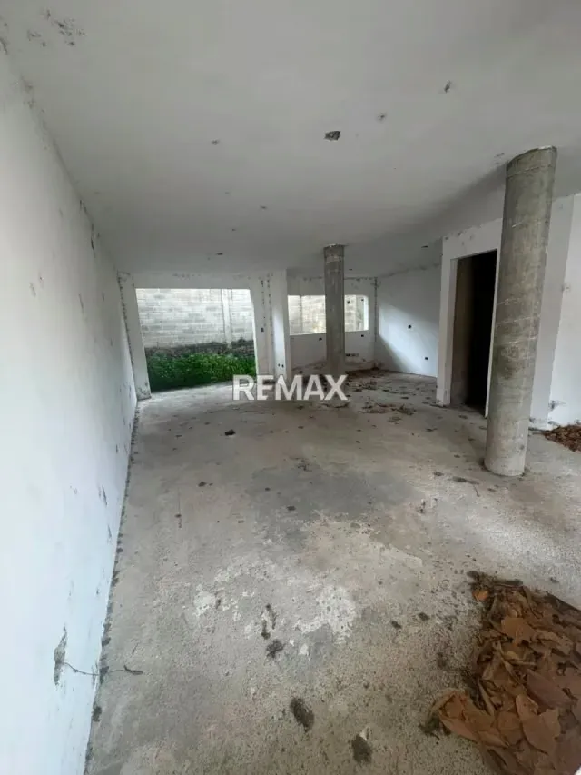 EN VENTA TOWN HOUSE UBICADO EN EL CASTAÑO - 4