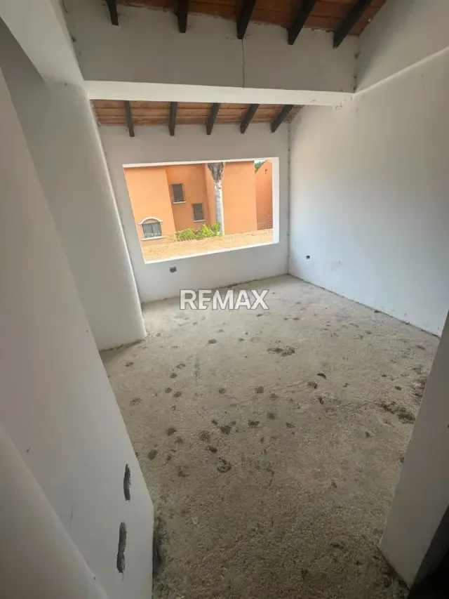 EN VENTA TOWN HOUSE UBICADO EN EL CASTAÑO - 6